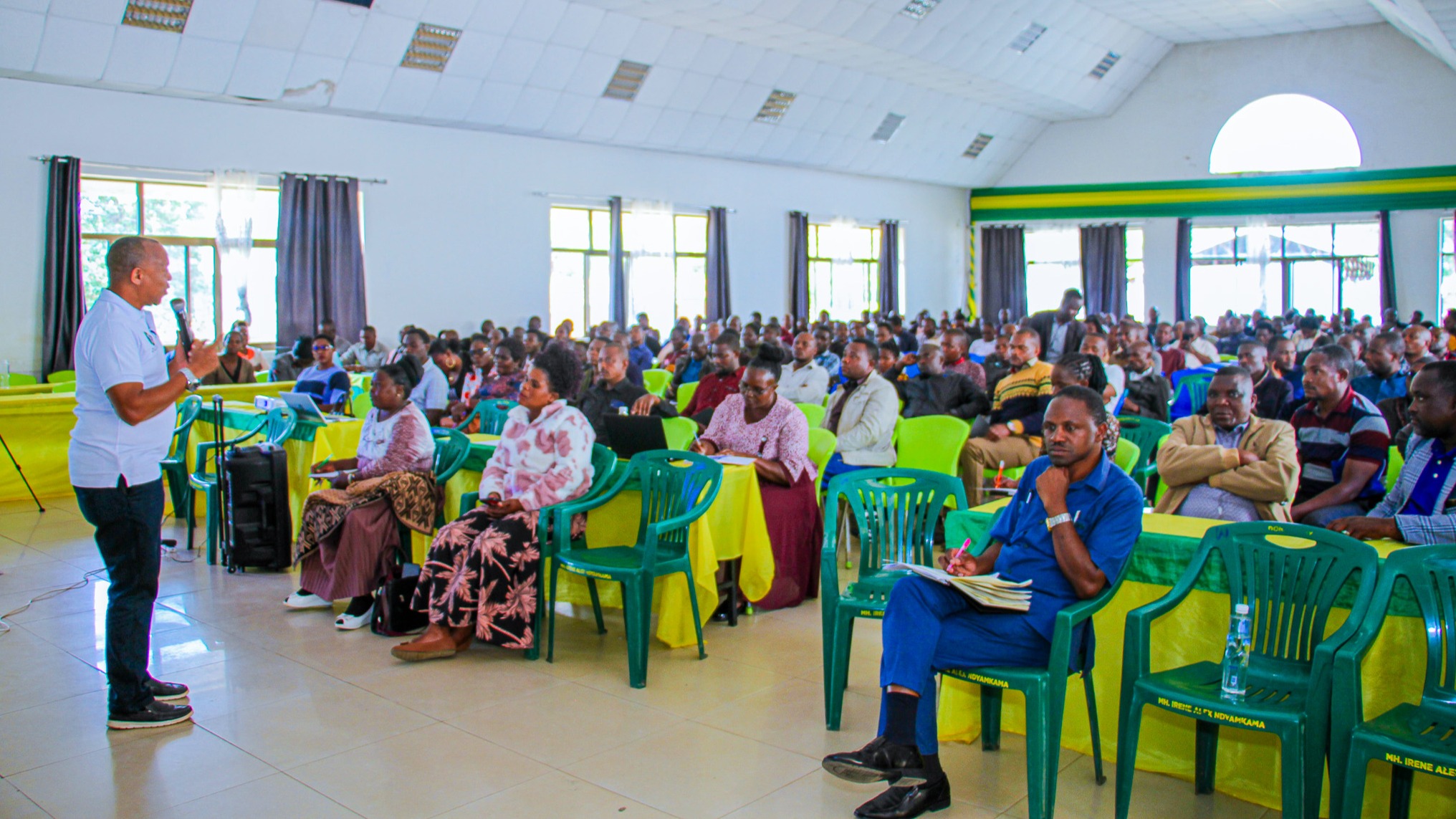 WAALIMU NA WAJASIRIAMALI WAFURAHIA FURSA ZA UWEKEZAJI