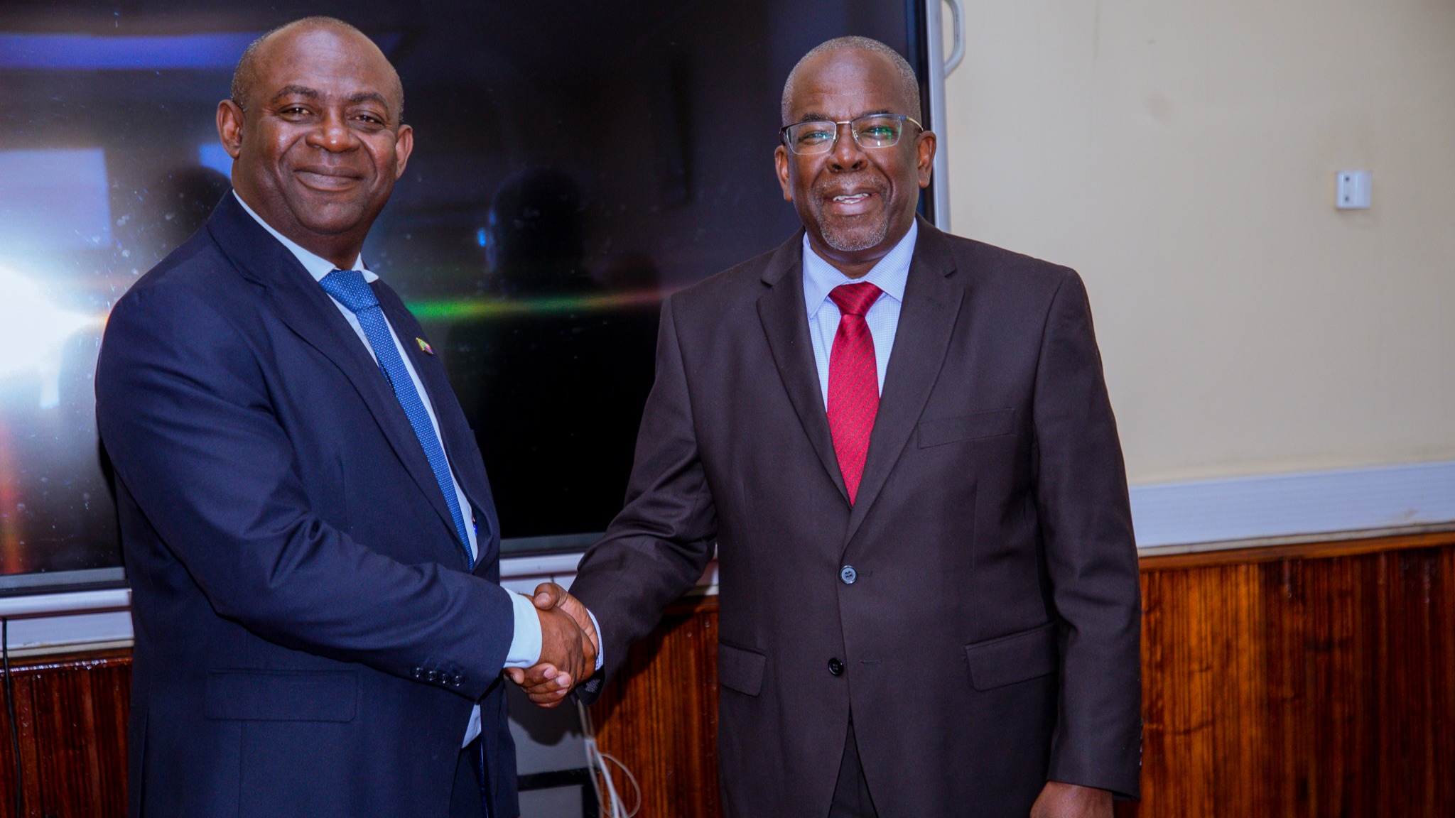 TANZANIA, COMORO KUIMARISHA USHIRIKIANO WA KIUCHUMI.