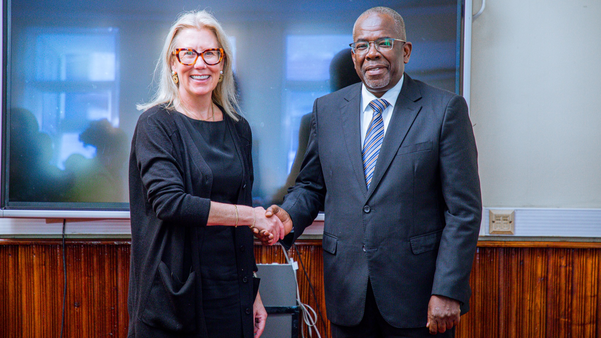 TANZANIA NA IFC ZAJADILI USHIRIKIANO WA SEKTA YA UMMA NA SEKTA BINAFSI KWA MAENDELEO YA NCHI