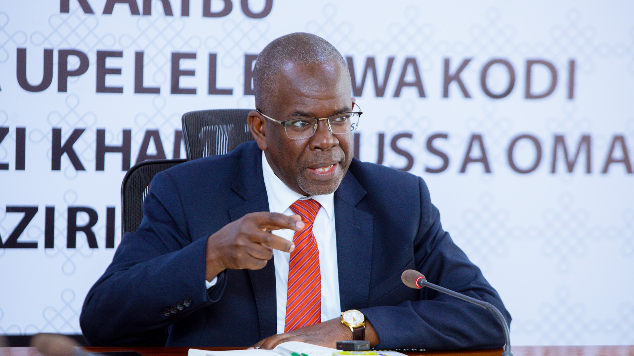 MHE. BALOZI OMAR AHITIMISHA ZIARA YAKE TRA