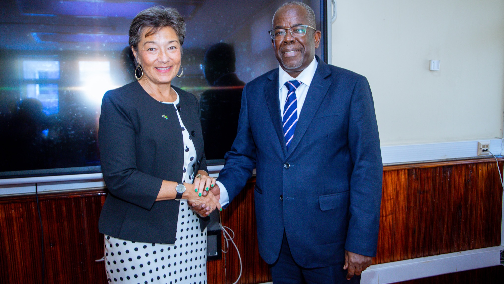 WAZIRI WA FEDHA ATETA NA MABALOZI