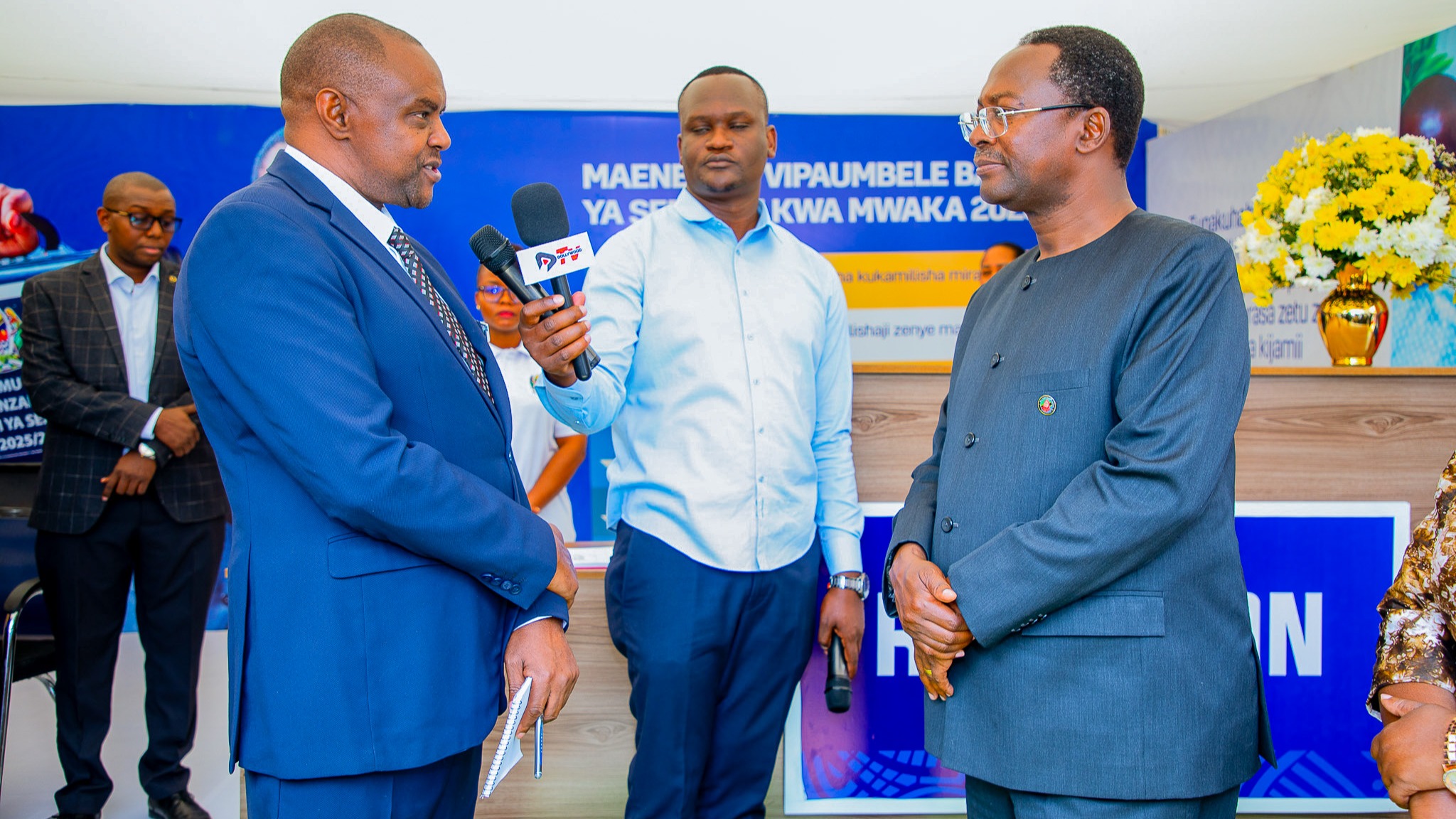 MHE. SIMBACHAWENE AIPA KONGOLE WIZARA YA FEDHA KWA UTOAJI HUDUMA