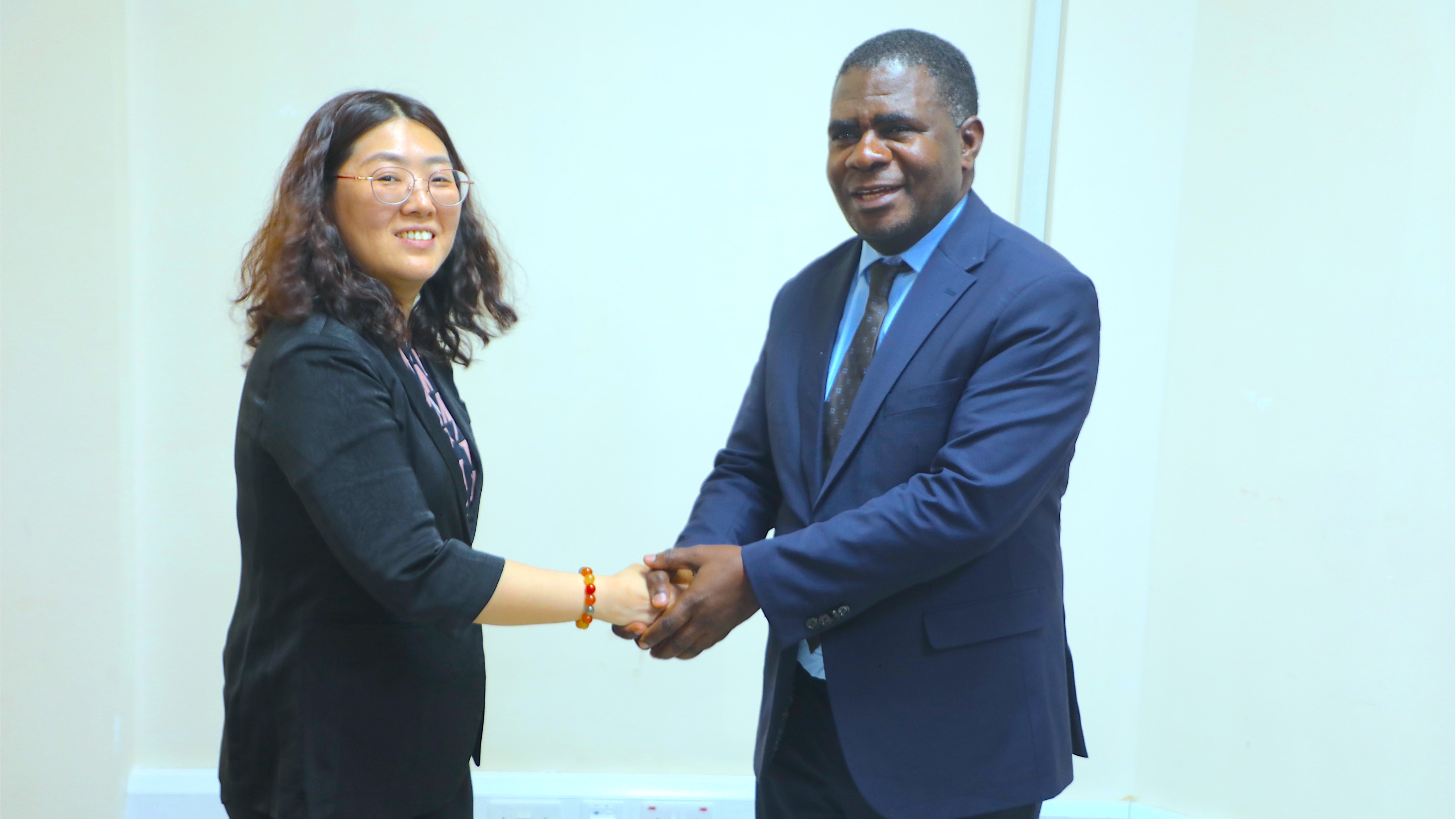 TANZANIA YANUFAIKA NA MIRADI YA UMEME NA MAWASILIANO KUPITIA EXIM BANK YA CHINA