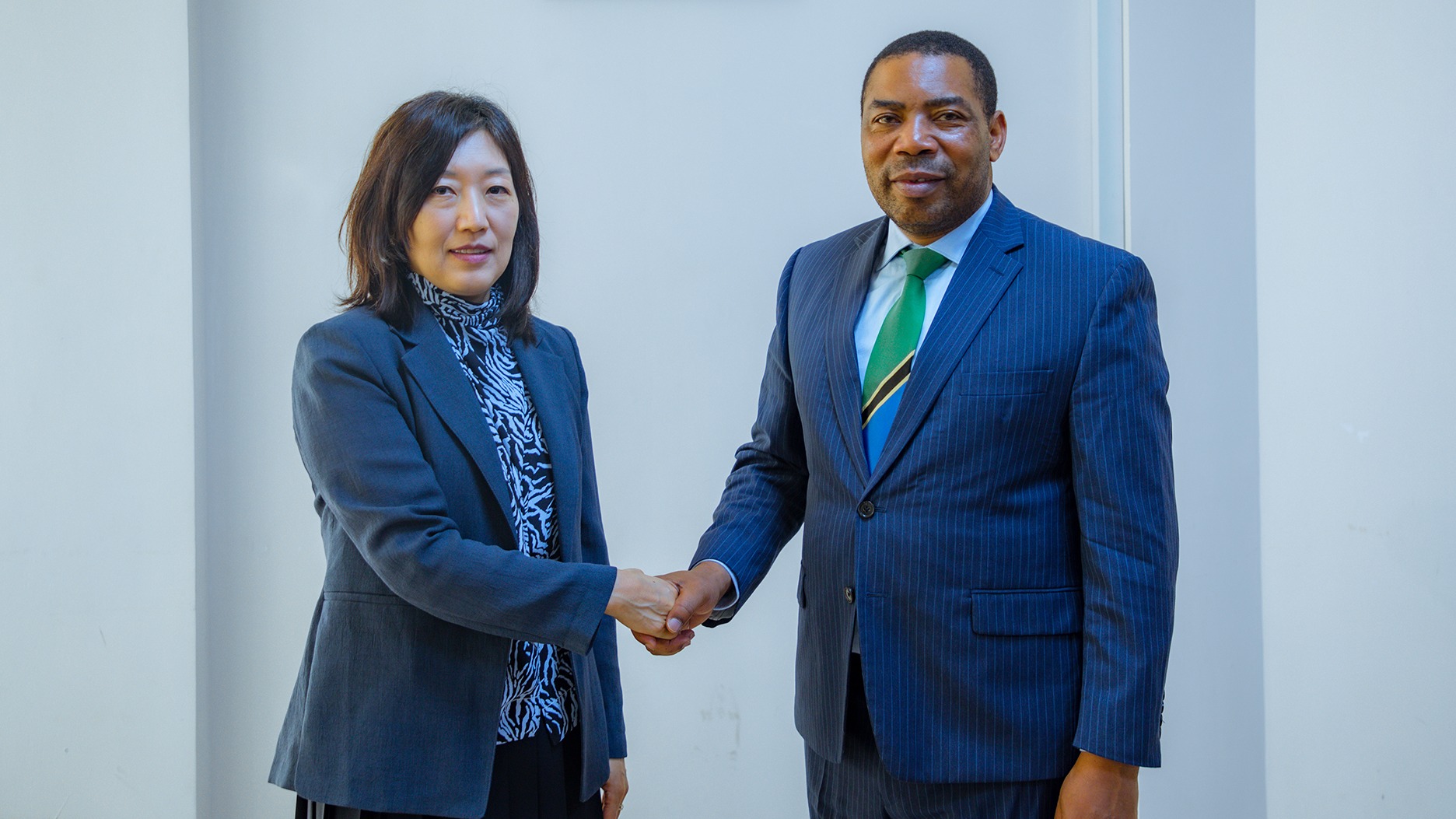 DKT. NCHEMBA ATETA NA BALOZI WA KOREA KUSINI NCHINI