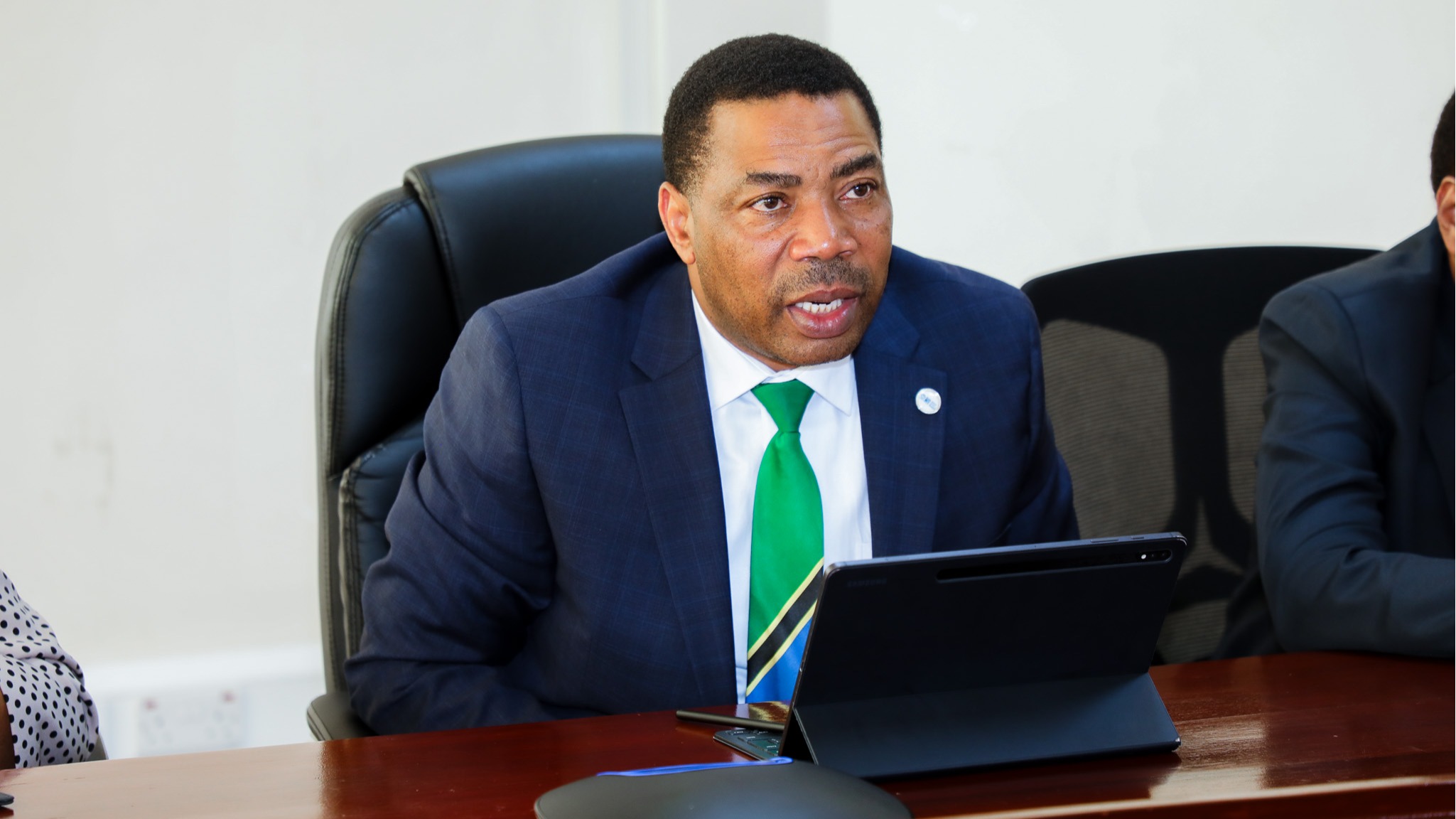 DKT. NCHEMBA AZUNGUMZA NA RAIS WA CHINA EXIM BANK