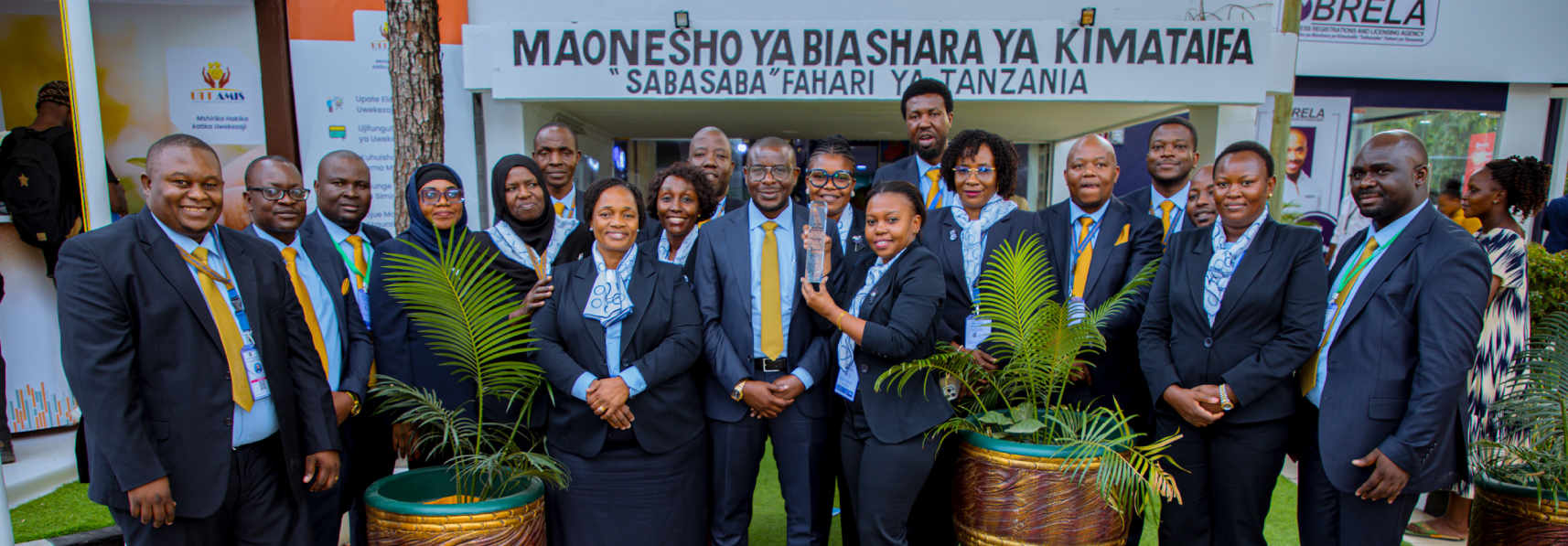 Wizara ya Fedha yaibuka Mshindi wa Tatu wa Jumla kwa upande wa Wizara zilizoshiriki Maonesho ya 49 ya Kimataifa ya Biashara ya Dar es Salaam.